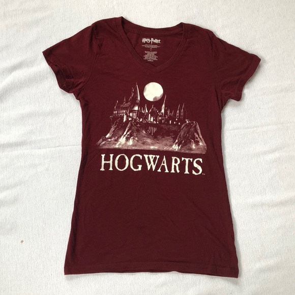 Women’s Harry Potter HOG WARTS short sleeve shirt. - Picture 3 of 6